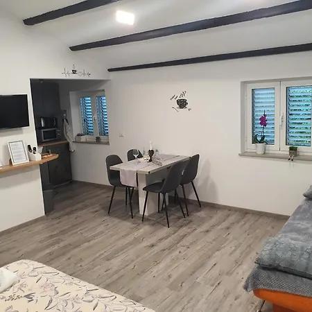 Apartment Apartma Vista Baredi *